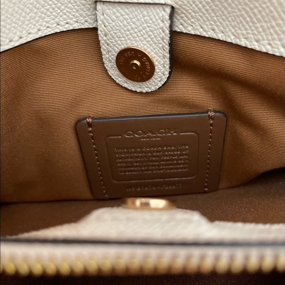 Coach Purse - Picture 4 of 6